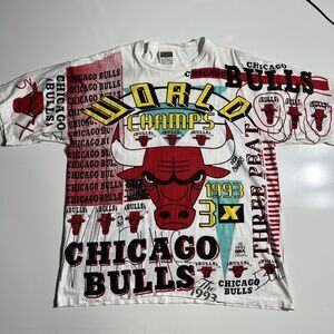 Rare VTG MAGIC JOHNSON Chicago Bulls 1993 World Champs All Over T Shirt 90s XL